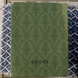 Gucci sneakers size 40